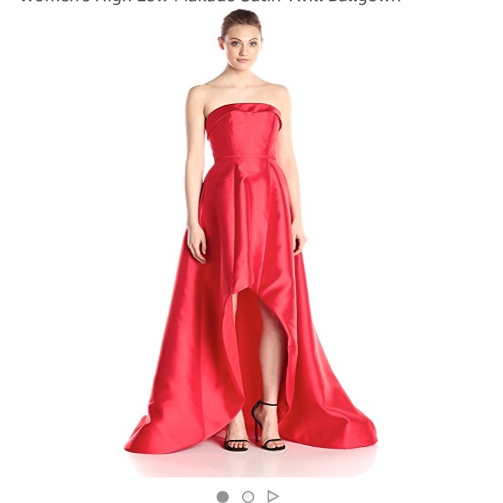Beautiful Mac Duggal Red Gown STUNNING LIKE NEW
